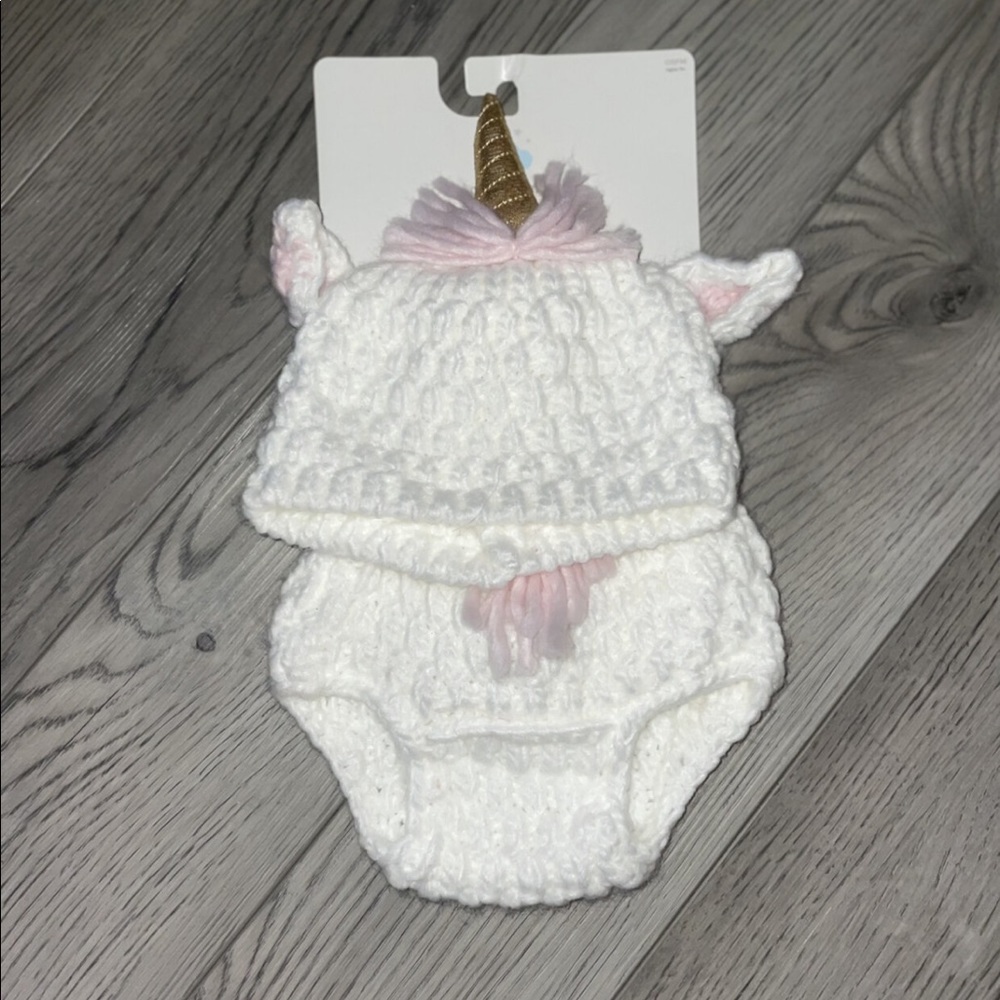 Unicorn 🦄 newborn outfit.. NWT... perfect for 📸